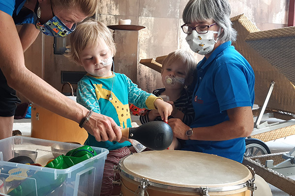 Musiktherapie mit Kindern bei Arche Herzensbrücken