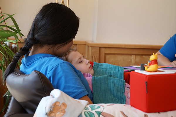 Kuscheln Theresa Arche Herzensbrücken Sommerwochen