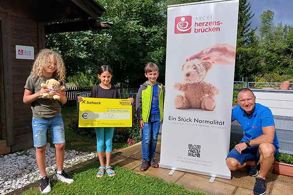 Spendenübergabe Pfarre Seefeld Kommunionskinder