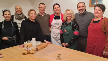 Kekse backen für den guten Zweck auf Schloß Friedberg